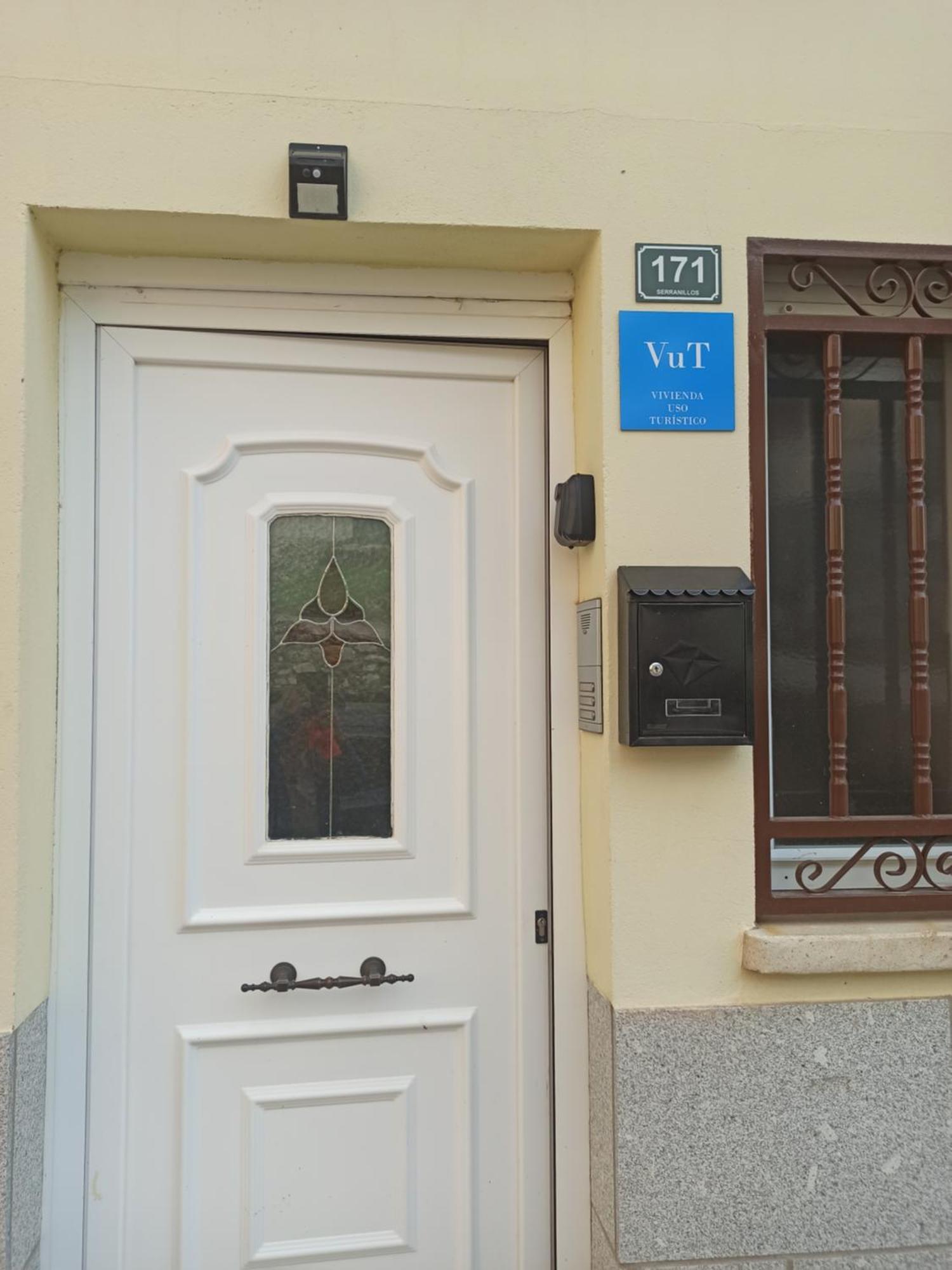 Apartament La Casona Serranillos Zewnętrze zdjęcie