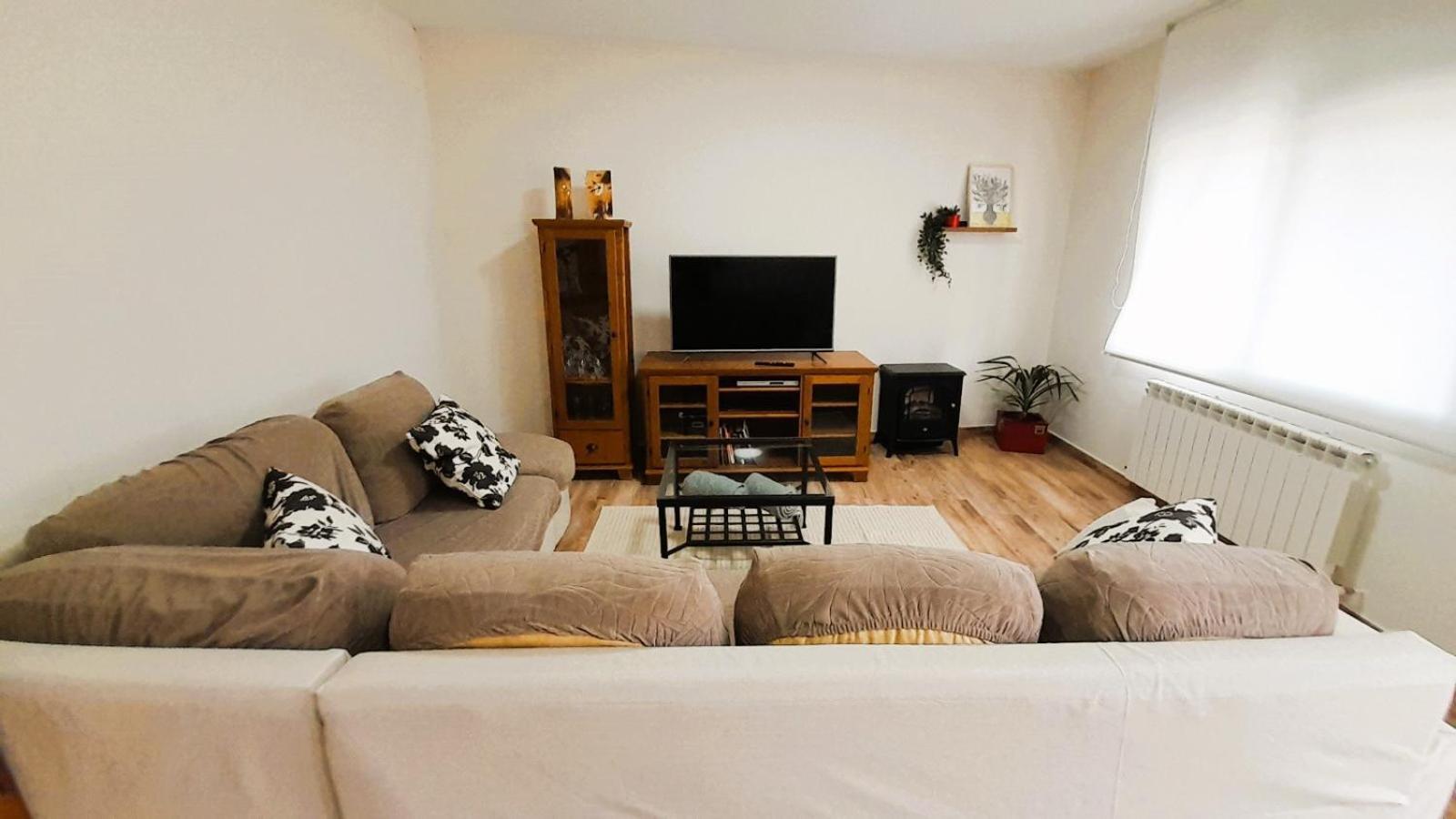 Apartament La Casona Serranillos Zewnętrze zdjęcie