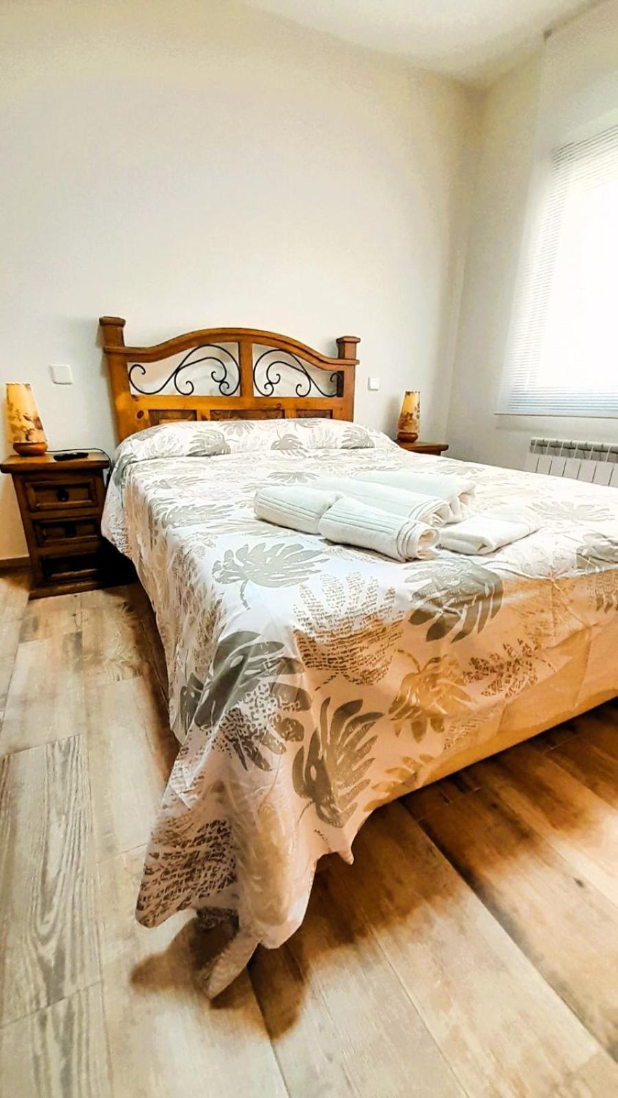 Apartament La Casona Serranillos Zewnętrze zdjęcie