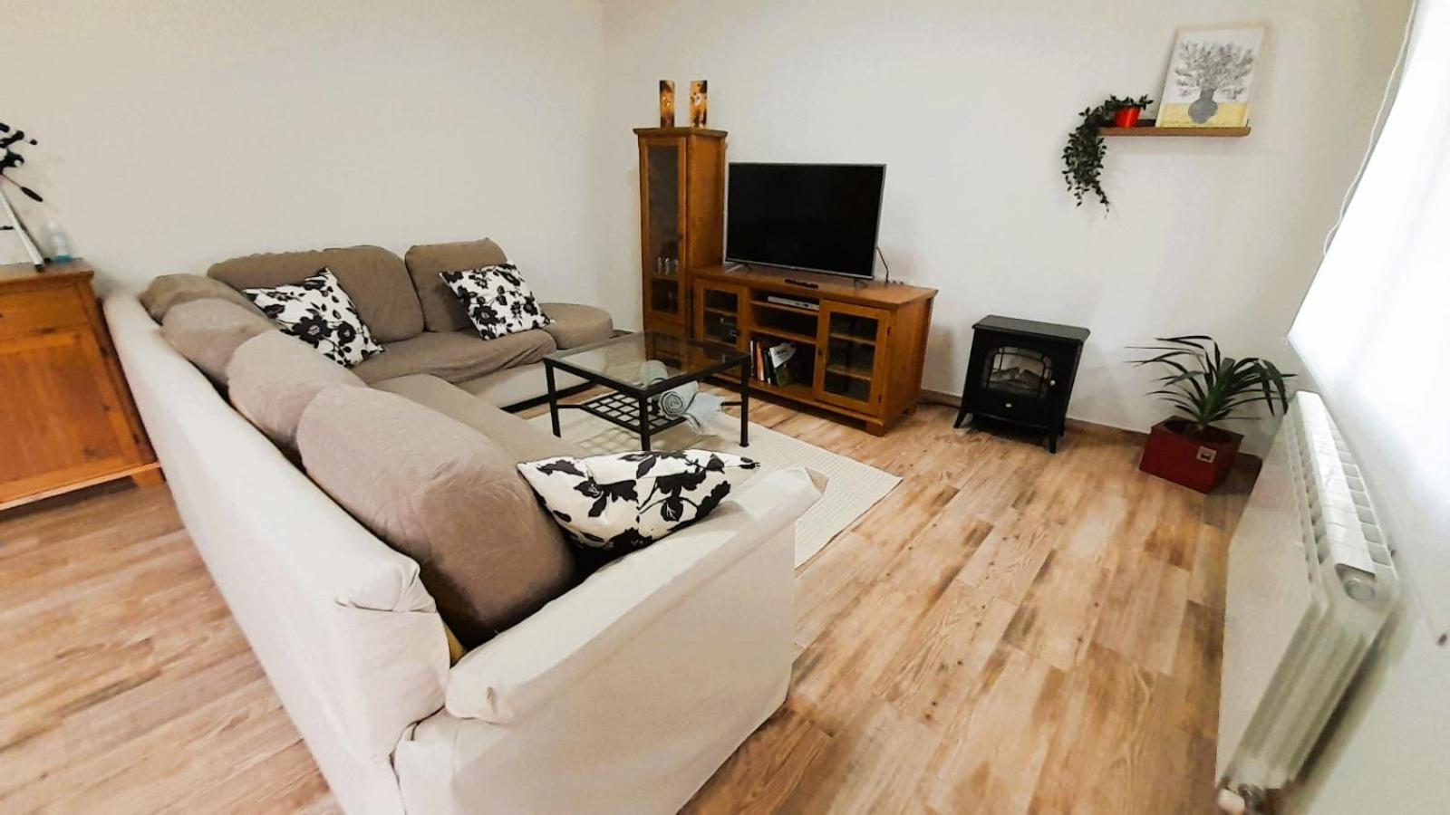Apartament La Casona Serranillos Zewnętrze zdjęcie