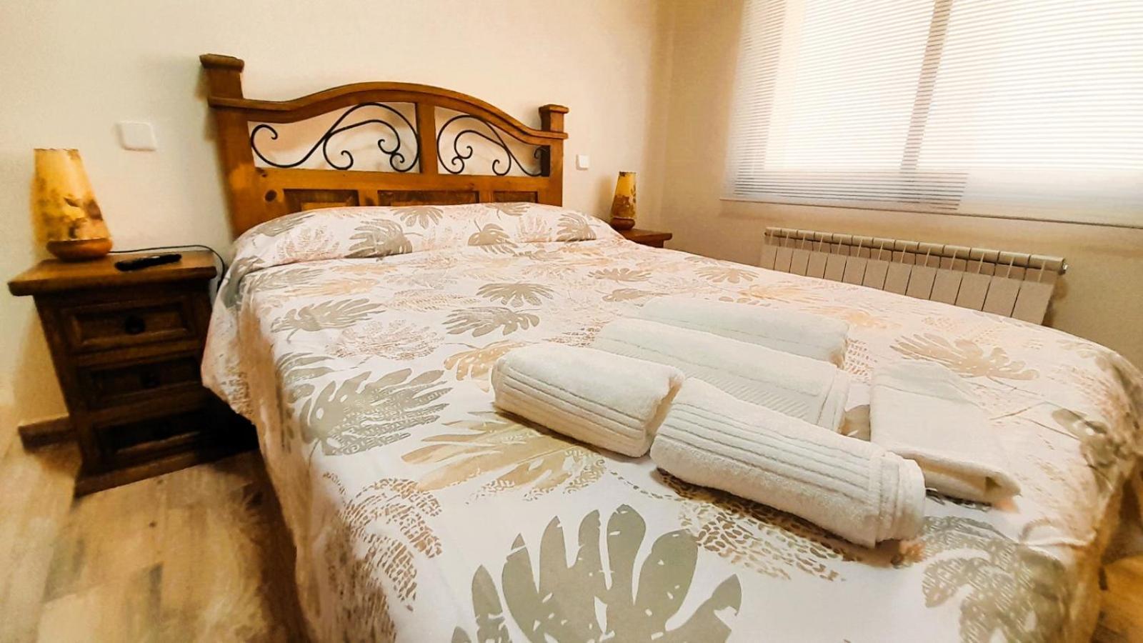 Apartament La Casona Serranillos Zewnętrze zdjęcie