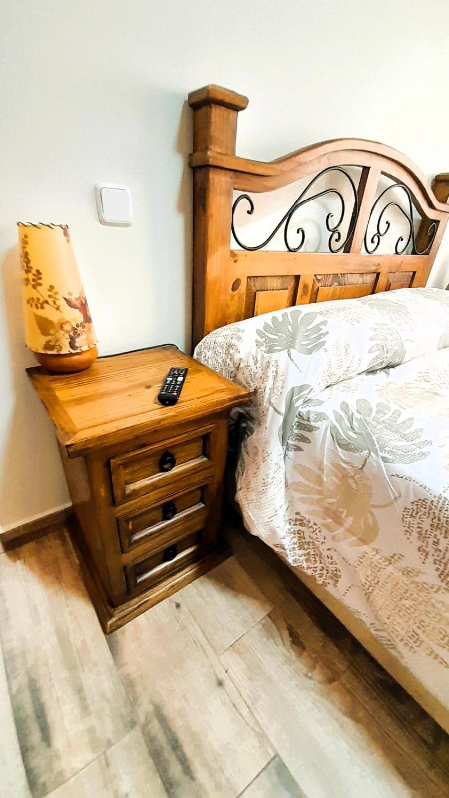 Apartament La Casona Serranillos Zewnętrze zdjęcie