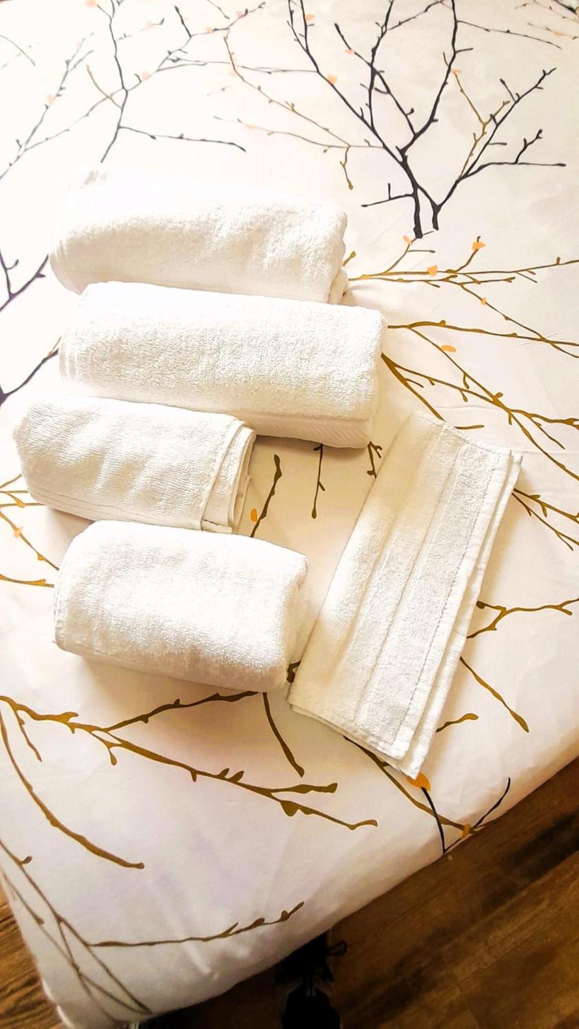 Apartament La Casona Serranillos Zewnętrze zdjęcie